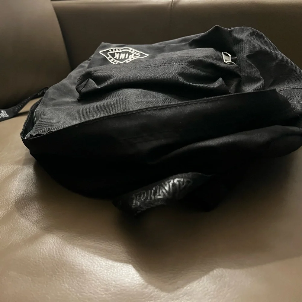 PINK 💕Victoria's Secret Black 🖤Small Backpack w/Logo & Exclusive Pins Details - Picture 6 of 16